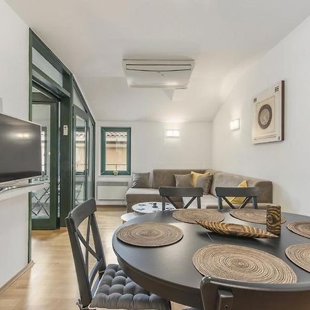 Apartment Matea Новиград Екстериор снимка