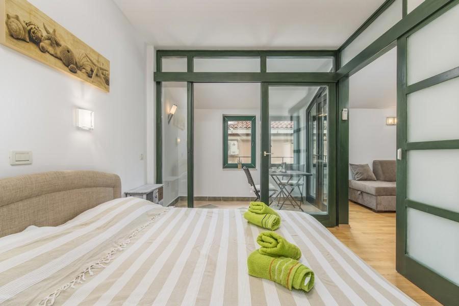 Apartment Matea Новиград Екстериор снимка