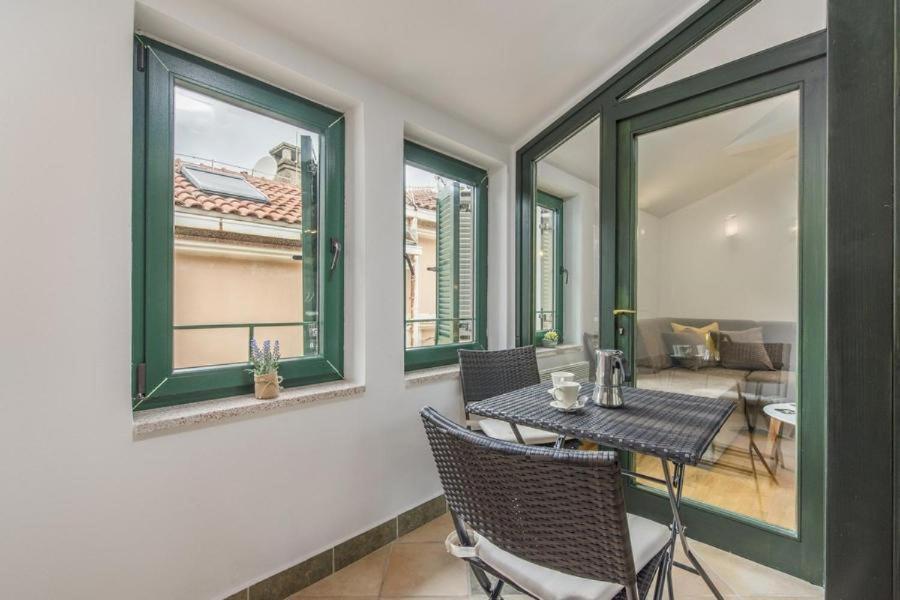Apartment Matea Новиград Екстериор снимка
